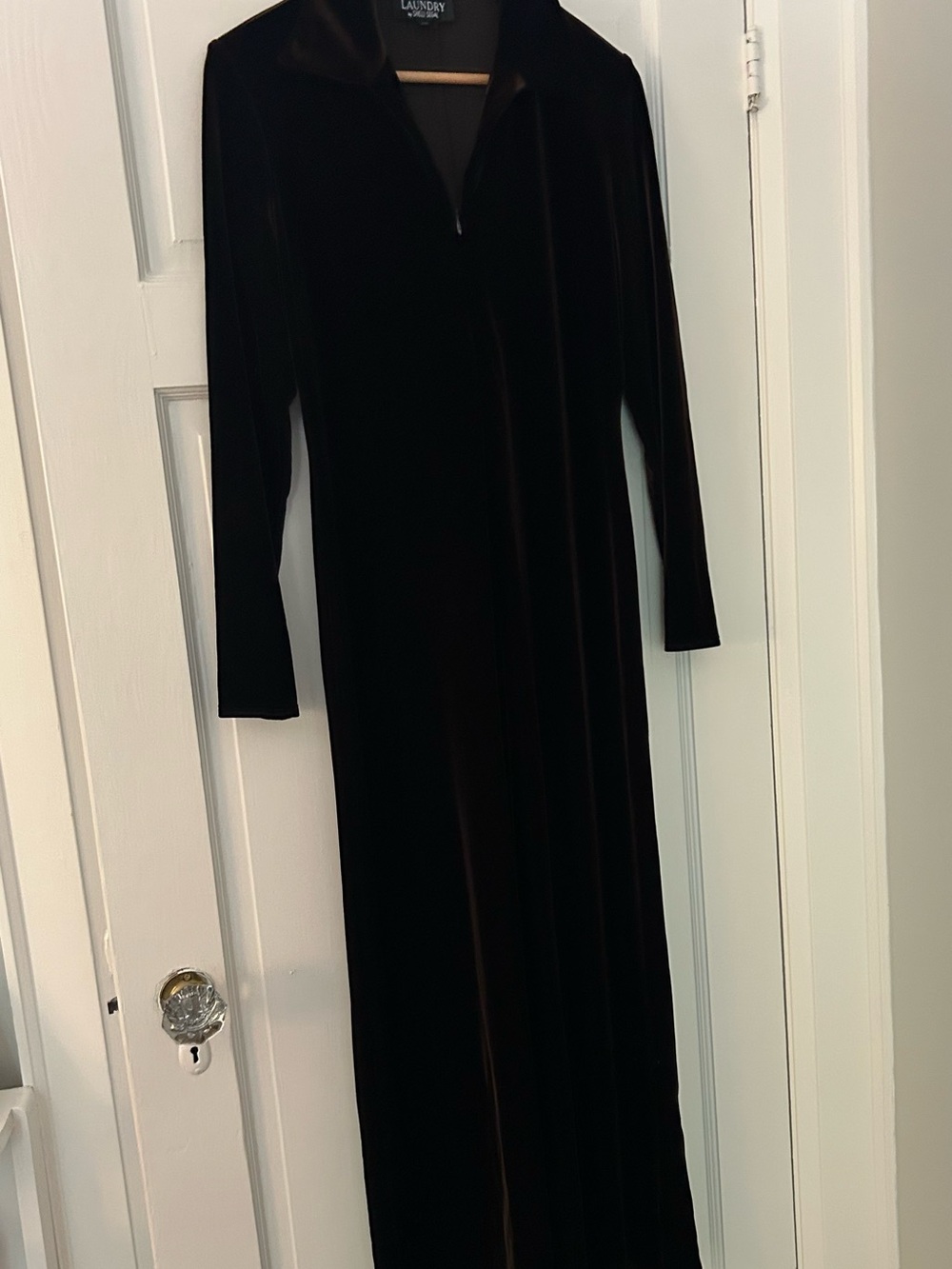 Vintage Laundry By Shelli Segal BrownVelvet Long Sleeve Maxi Dress with Collar